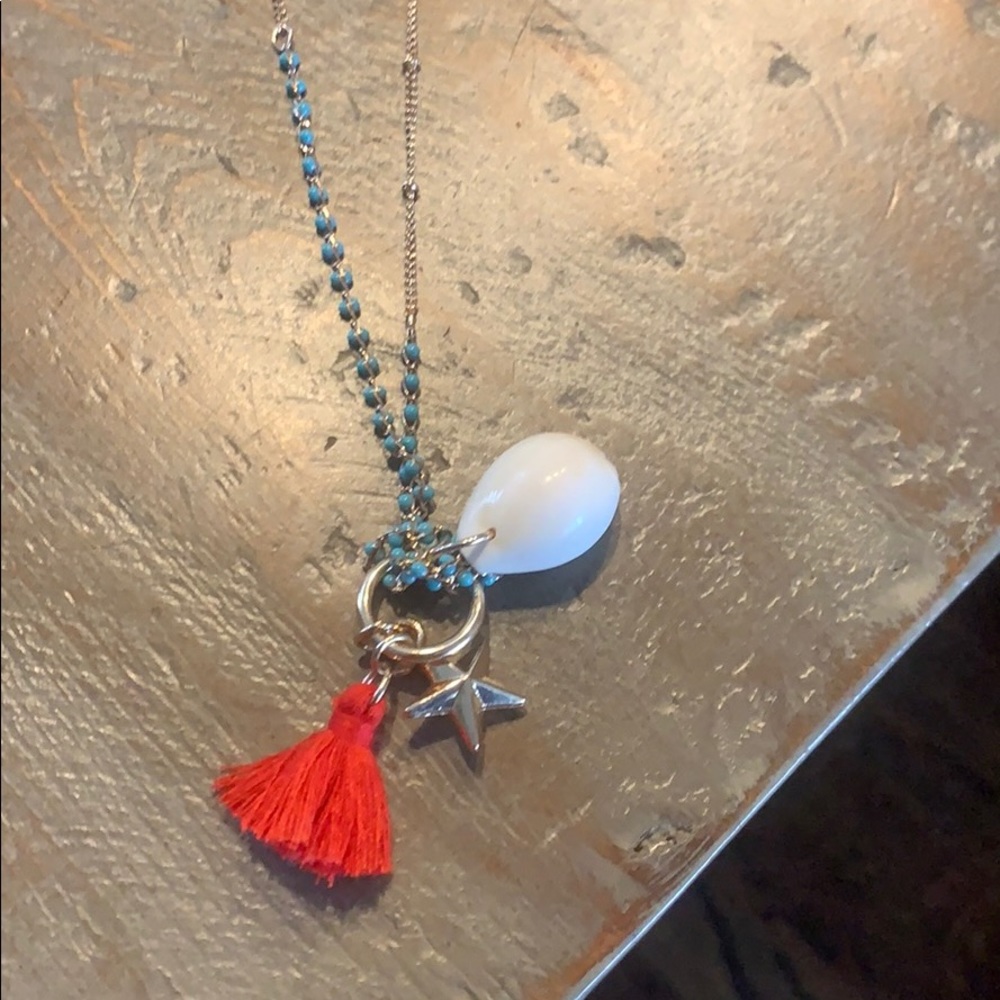 Good shell charm necklace